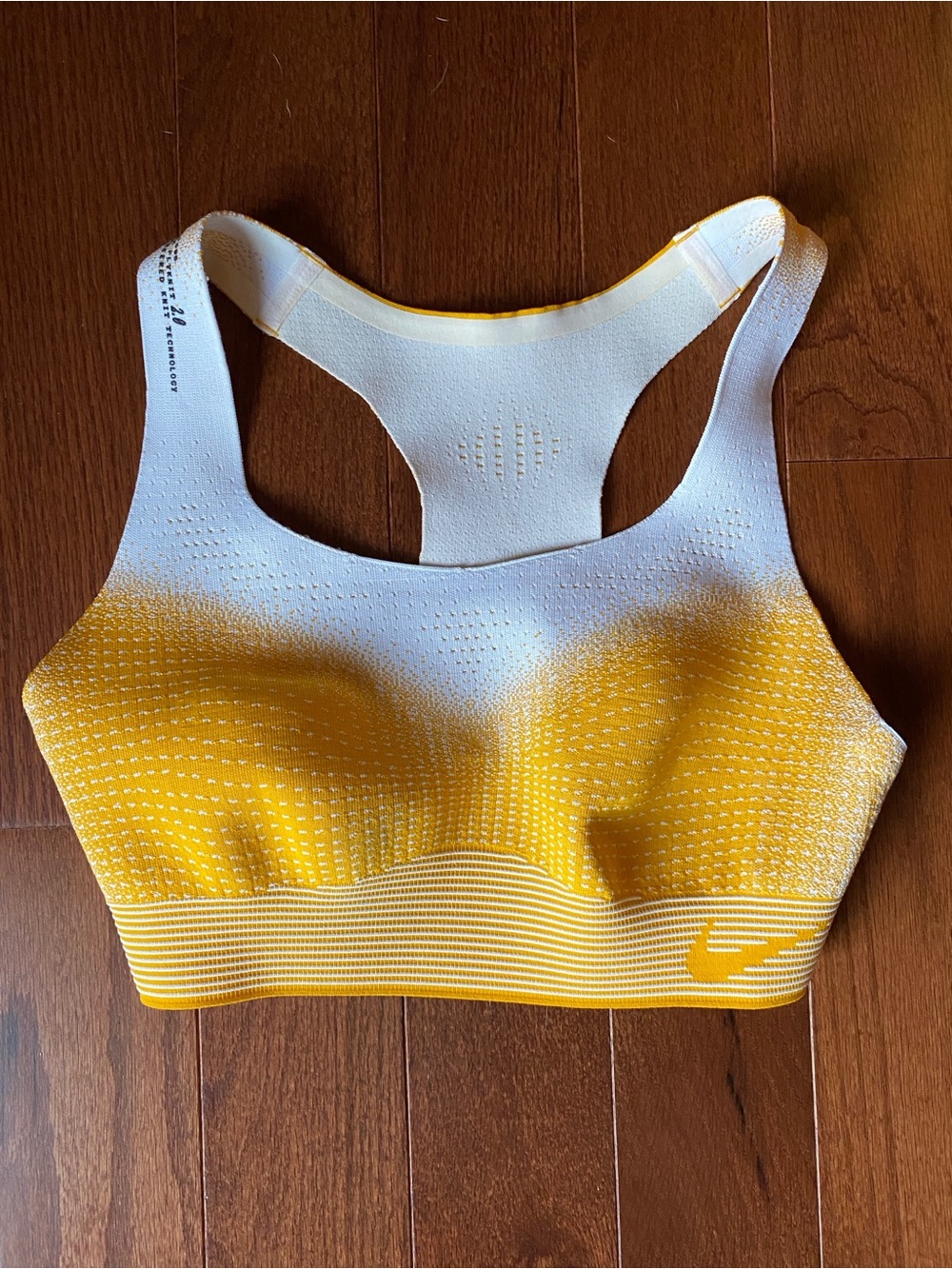 Nike Women’s Orange & White Seamless Sports Bra